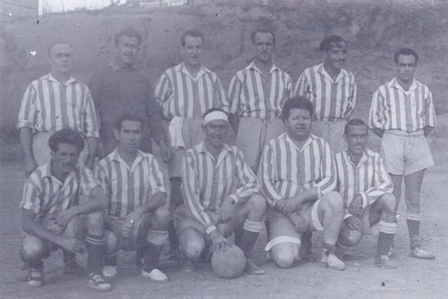 1950. Equip de futbol. Fons: Genís Rosa Martinez