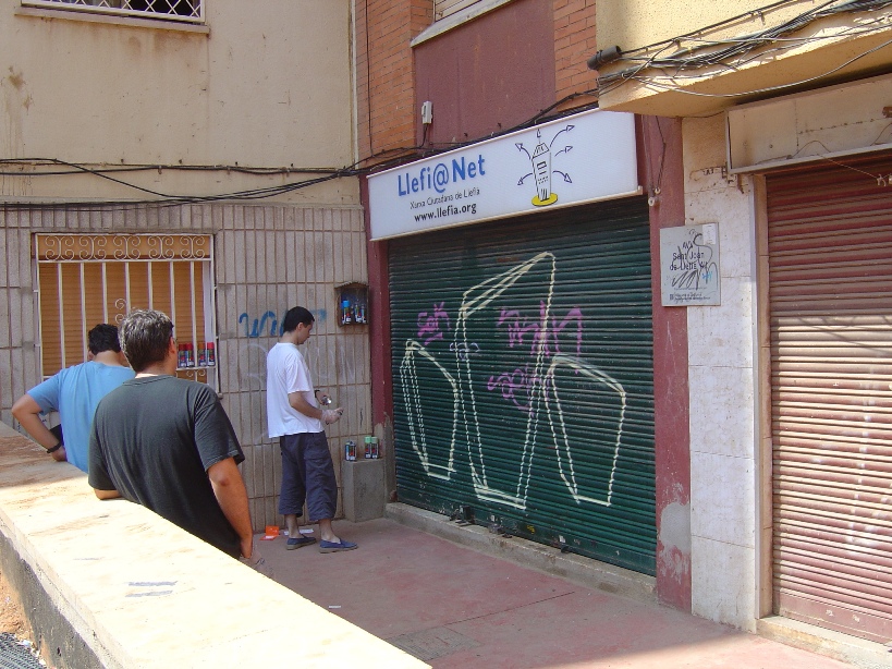 2005 2 de juliol. Grafit a Llefi@Net