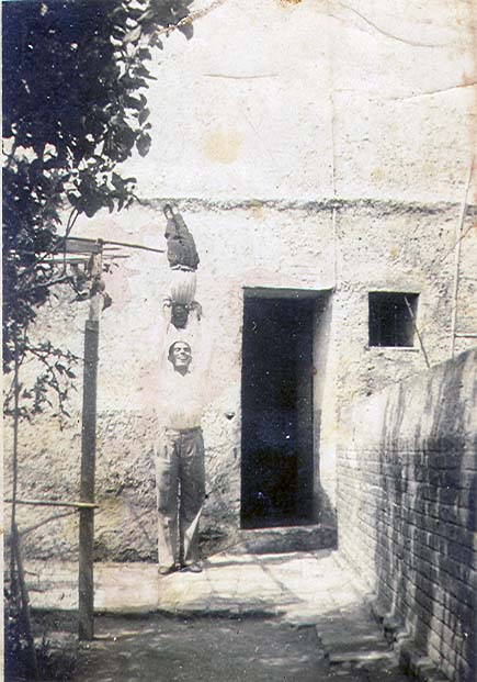 1933. Casa Martínez. Fons: Dolors Martí­nez López.