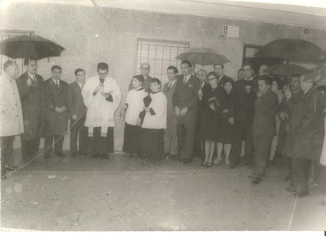 1967. Benedicció del primer bloc de la cooperativa. Foto: Vera. Fons: Sant Jeroni de la Murtra.
