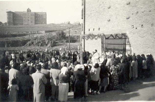 1953 Missa a la parròquia.