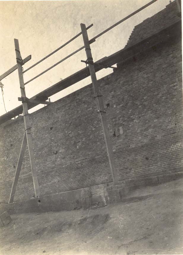 1935 Fase de la construcció de la capella de Llefià.