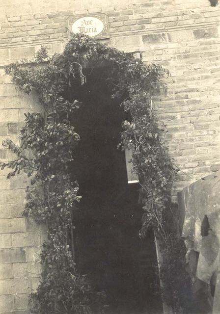 1935 Porta provisional capella