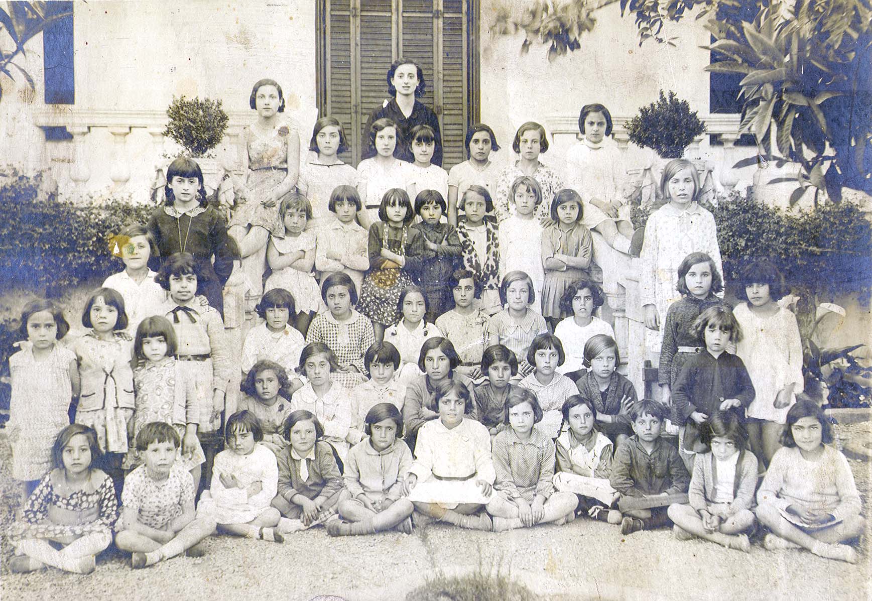 1935. Alumnes col·legi nacional de Llefià. Fons: Germanes Nougarede